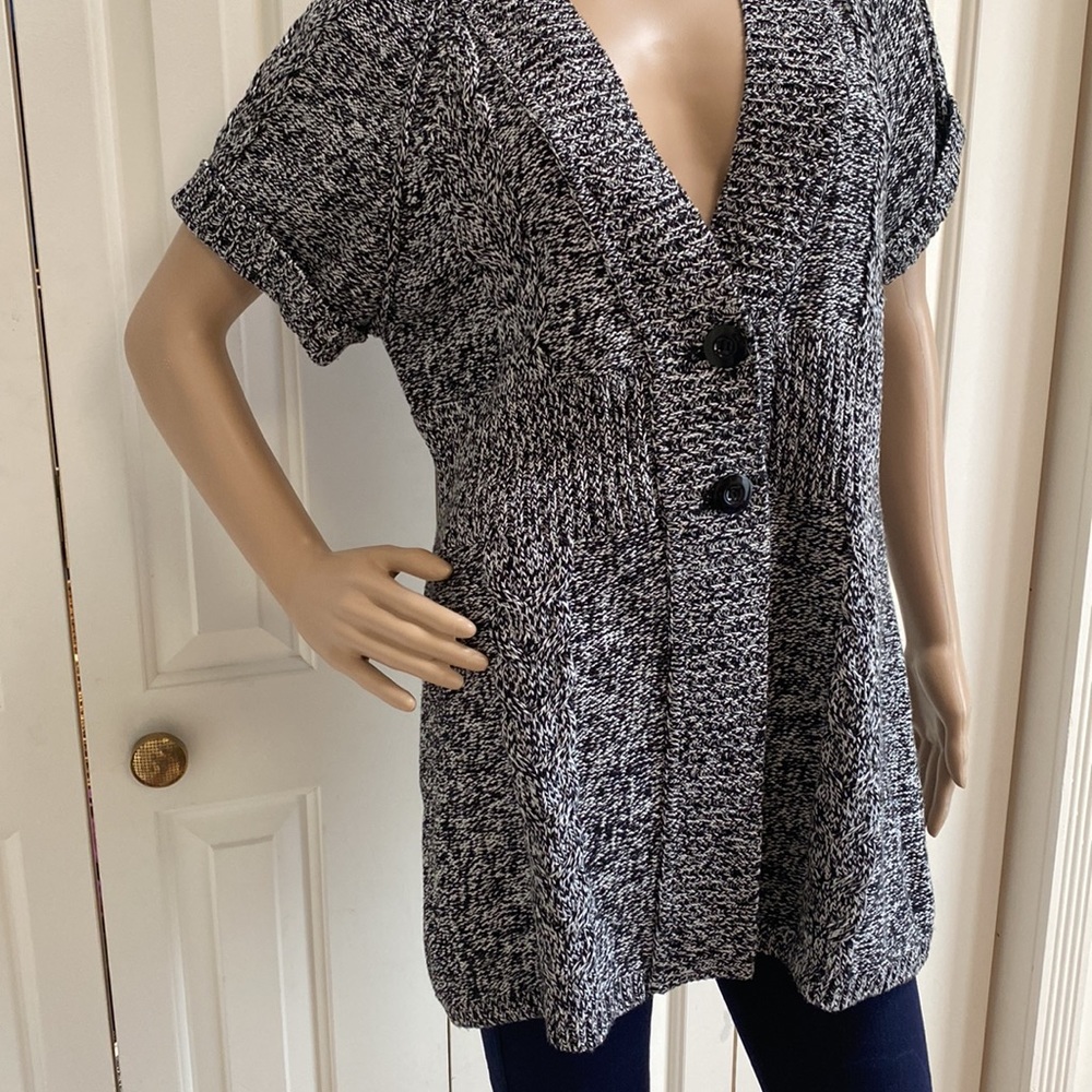 Kenneth Cole Reaction Womens L Short Sleeve Cardigan. Black and White Knit. - Picture 3 of 9